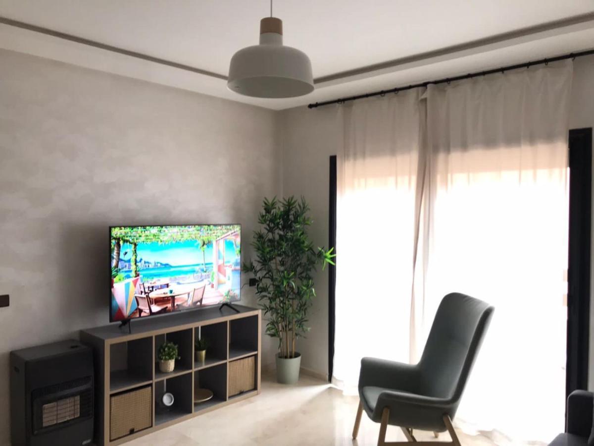 Superbe Appartement Uniquement Pour Les Familles Marrakesh Bagian luar foto