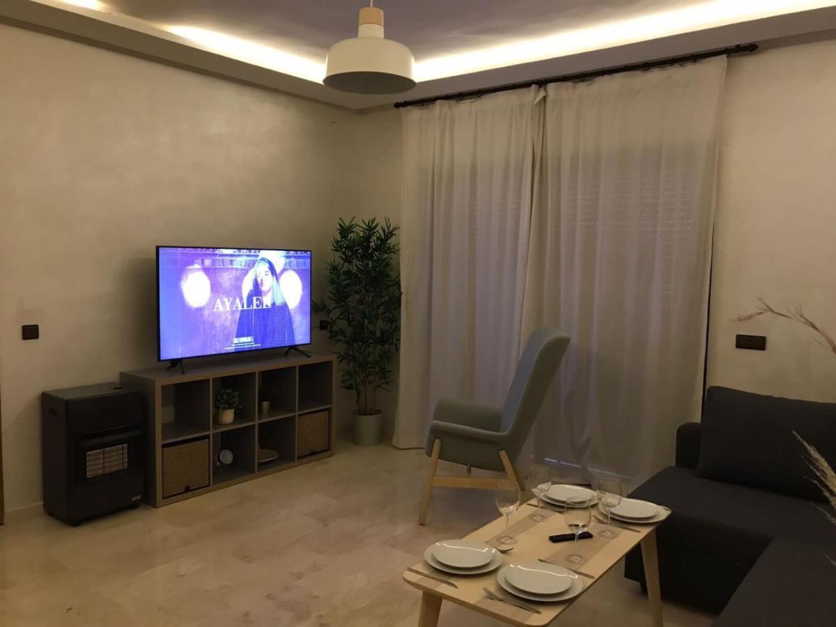 Superbe Appartement Uniquement Pour Les Familles Marrakesh Bagian luar foto