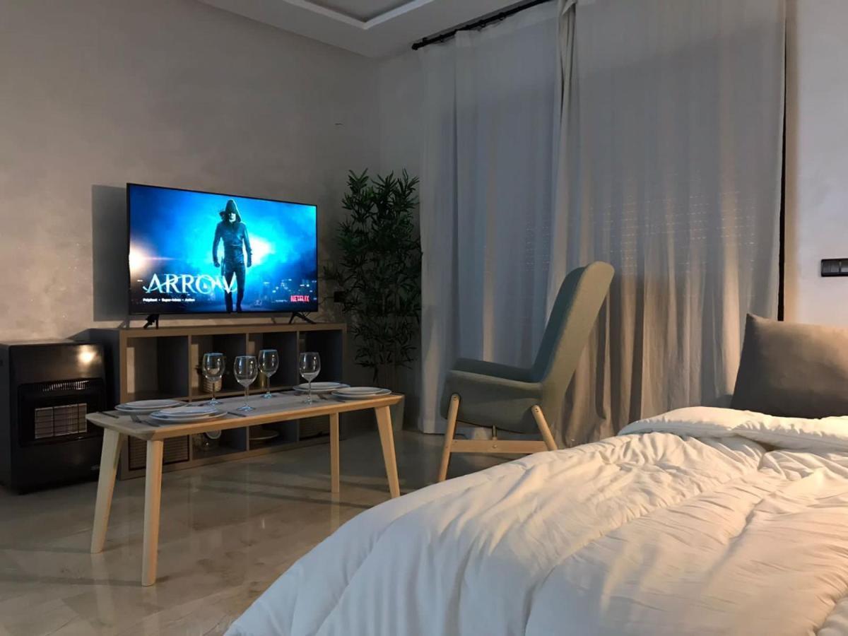 Superbe Appartement Uniquement Pour Les Familles Marrakesh Bagian luar foto